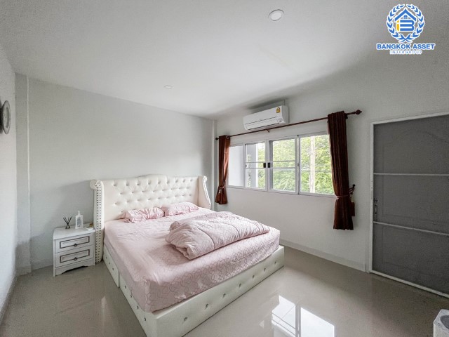 *****ทาวน์เฮ้าส์มือสองกรุงเทพฯ ม.ซอยสุขนิรันดร์ แจ้งวัฒนะ10 เนื้อที่ 18 ตร.ว. ฟังก์ชัน 2 ห้องนอน 2 ห้องน้ำ 1 ที่จอดรถ แถมฟรี! 2 เครื่องปรับอากาศ บนทำเลใกล้สนามบินดอนเมือง เพียง 10 นาทีก็ถึงรถไฟฟ้าสายสีแดง "สถานีหลักสี่" และทางด่วน "อุตราภิมุข" จองเลย!